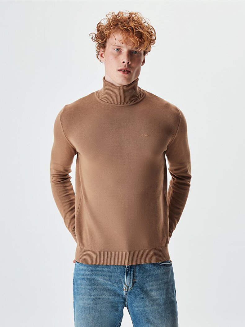 Turtle Neck Brown Pullover