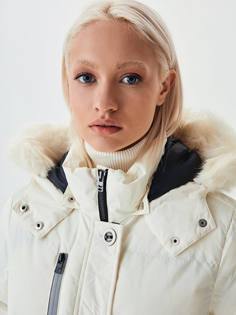 Puffer With Pockets White Coat