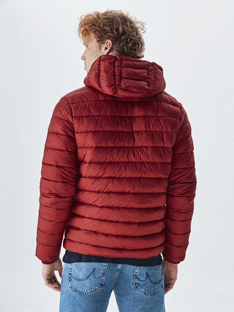 Short Rood Gemonteerd