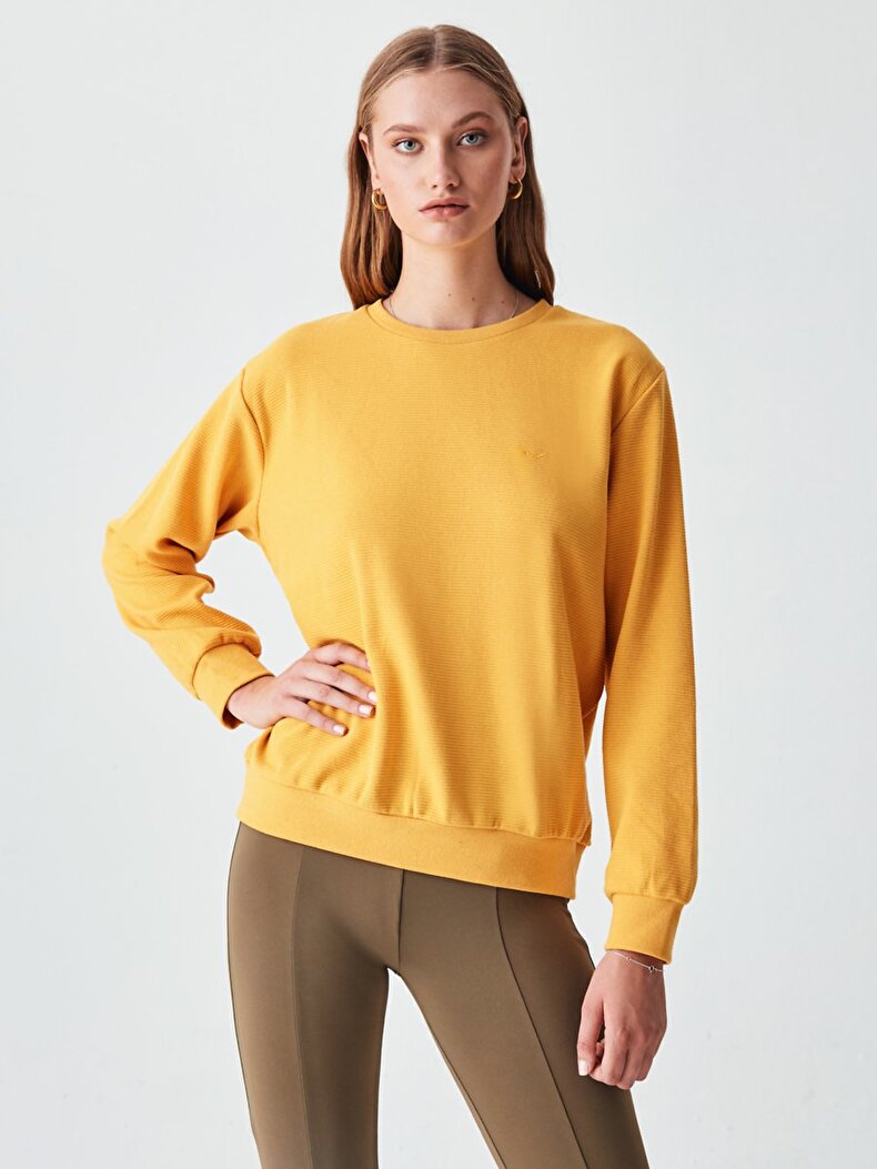 Round Collar Yellow Sweatshirt