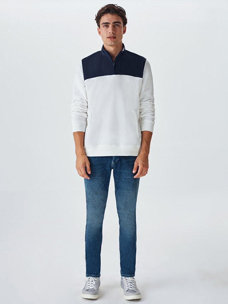 Turtle Neck Zipper Closing Straight Collar