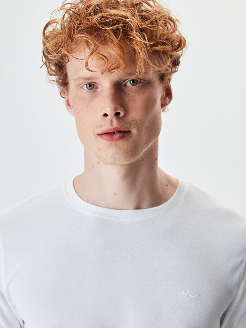 Round Collar White