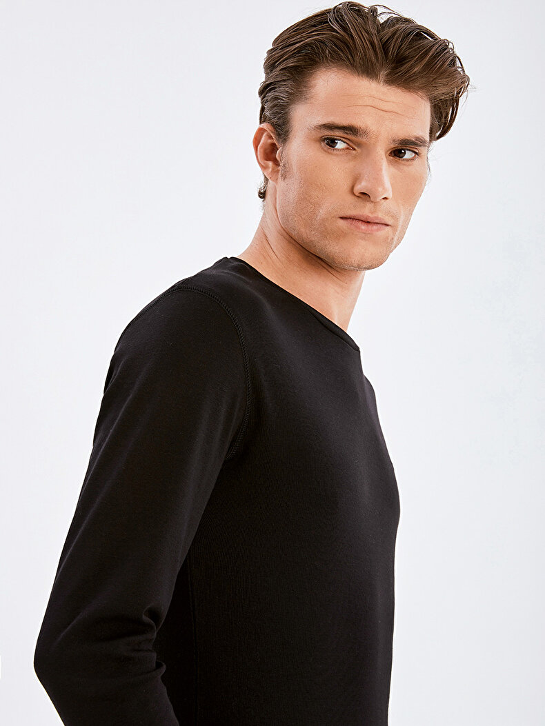 Round Collar Black