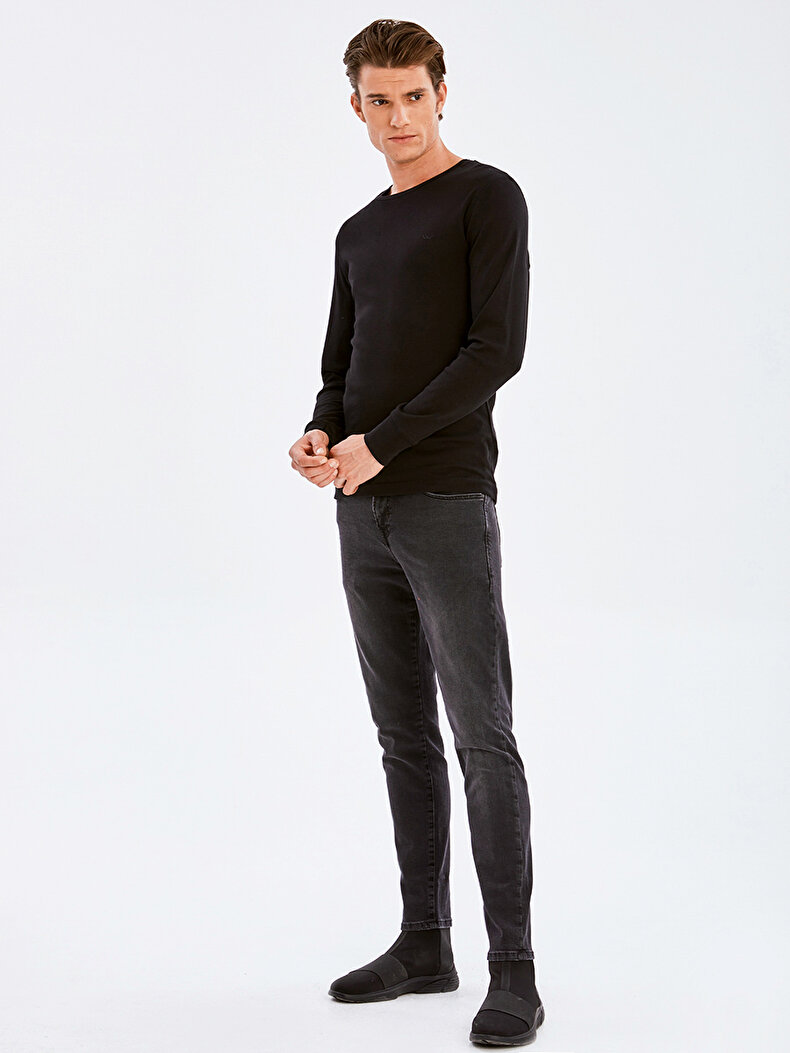 Round Collar Black