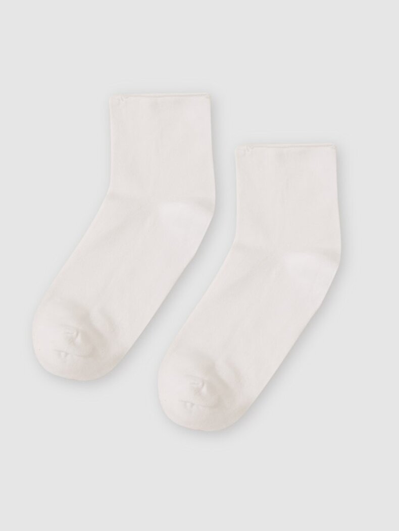 Soket Beyaz Çorap