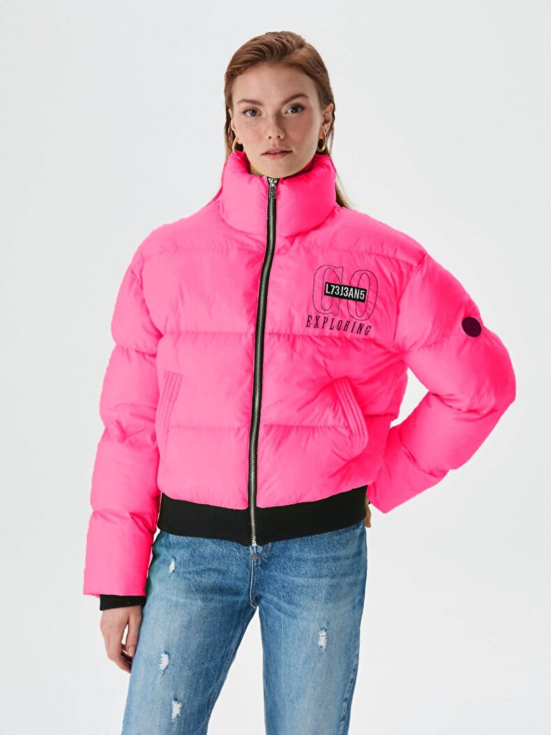 Puffer Neon Pink Mantel