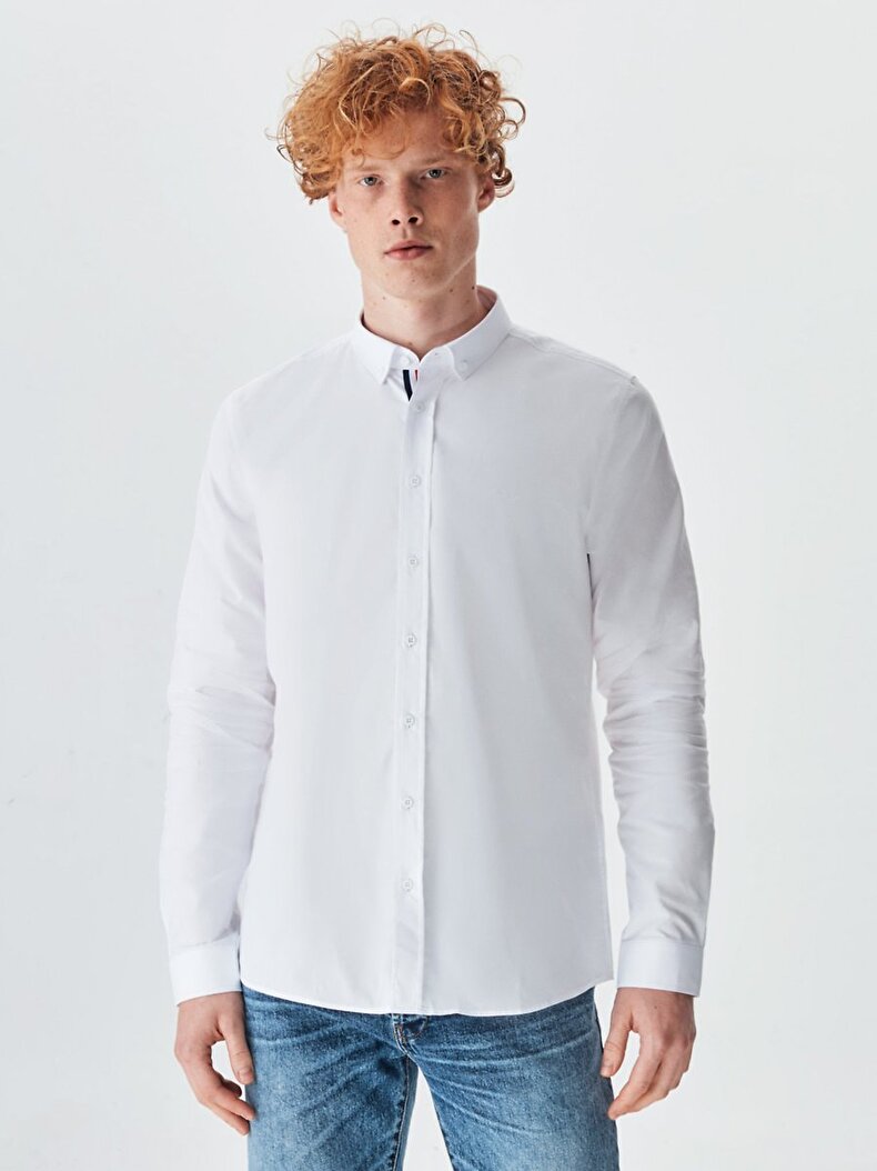 Klasik Yaka Beyaz Gömlek