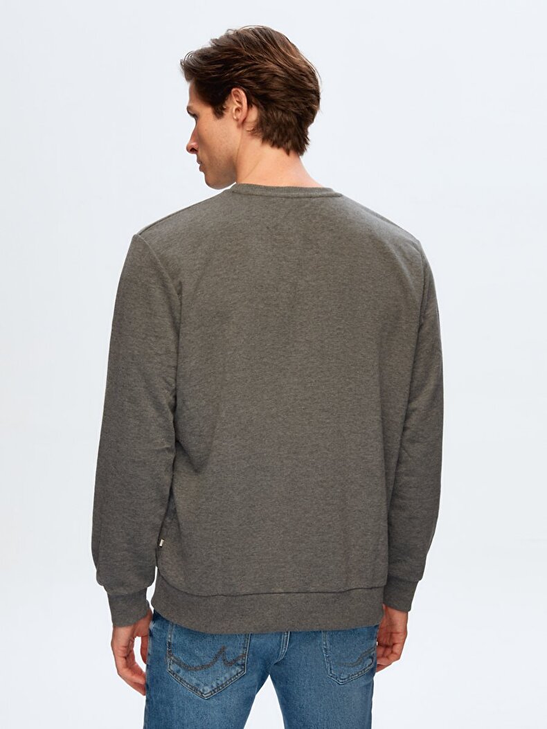 Basic Grey Sweatshirt