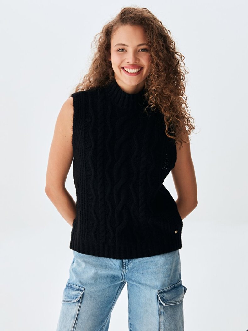 Straight Collar Hair Knitted Black Sweater