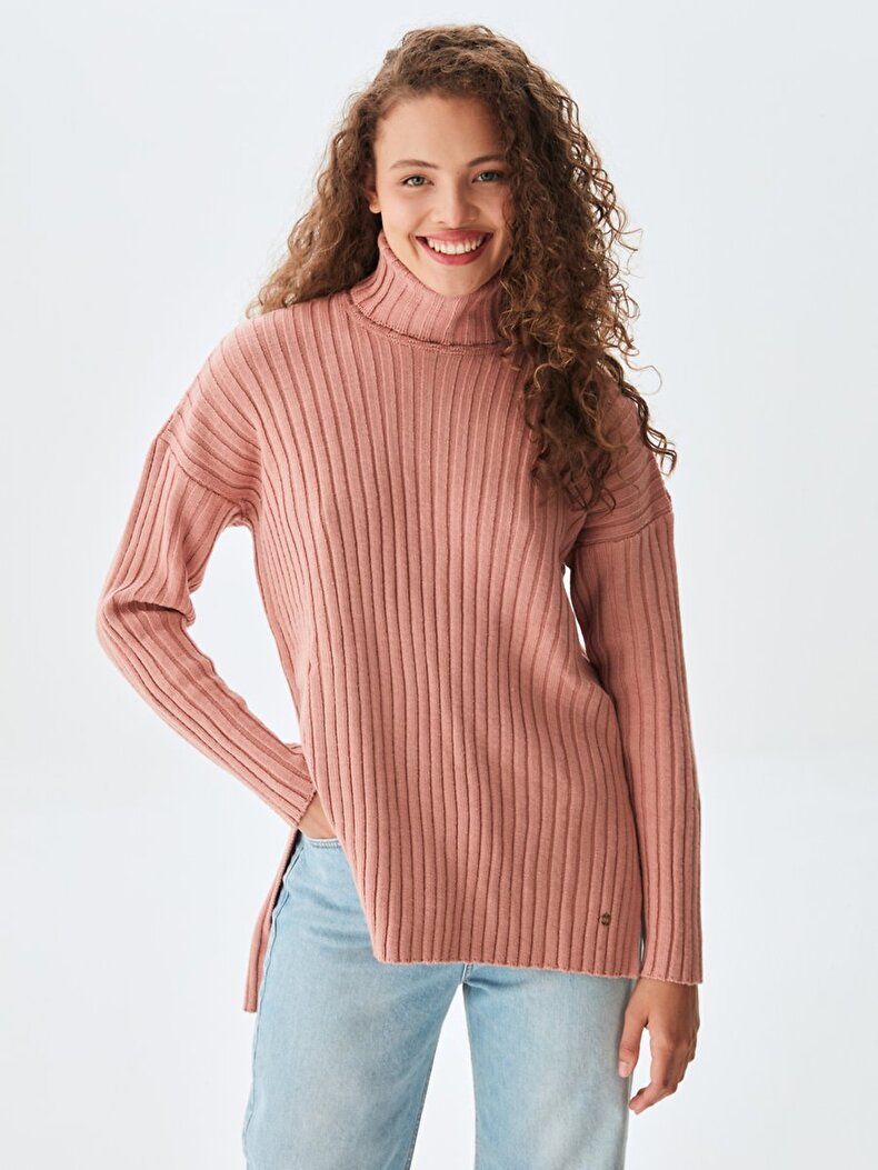 Turtle Neck Lilac Pullover