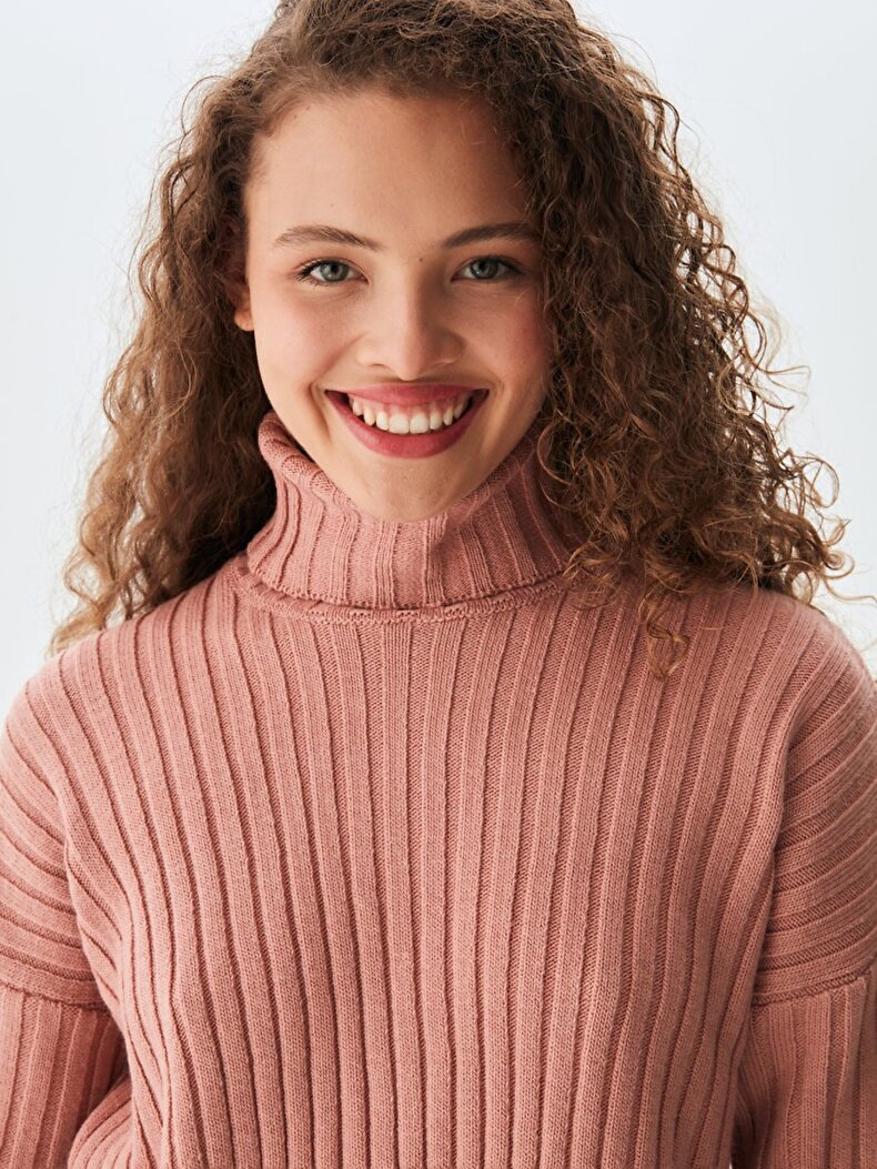 Turtle Neck Lilac Pullover