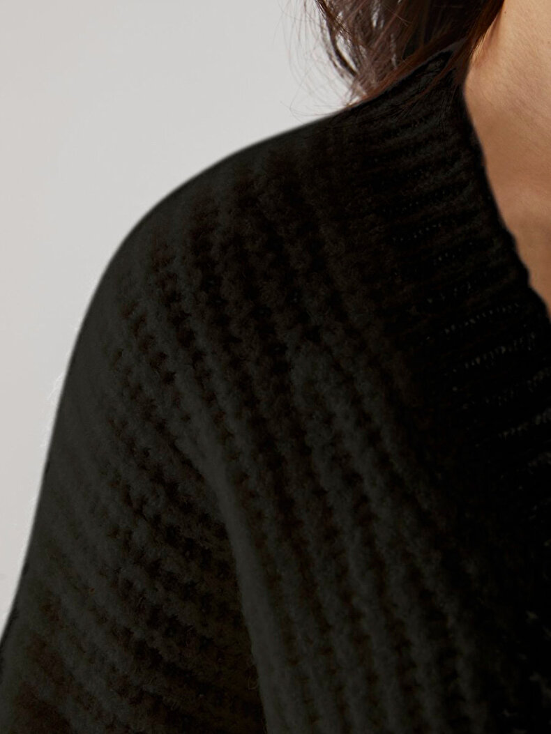 V-neck Knitwear Schwarz Pullover