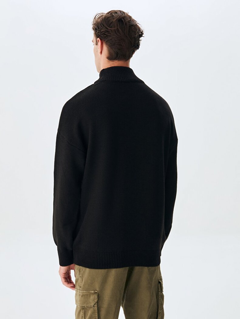 Schwarz Pullover
