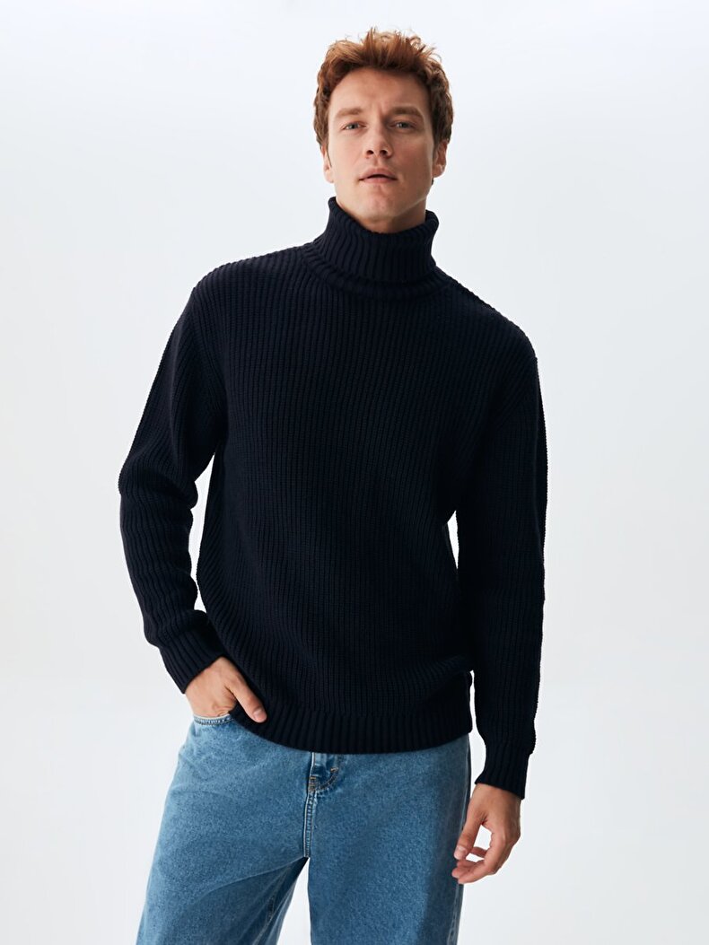 Turtle Neck Knitted Navy Pullover