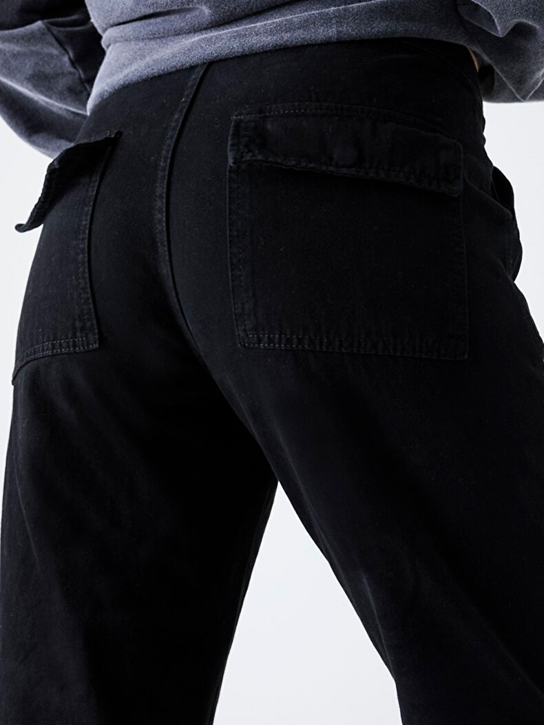 Zipper Closing With Pockets Black Trousers