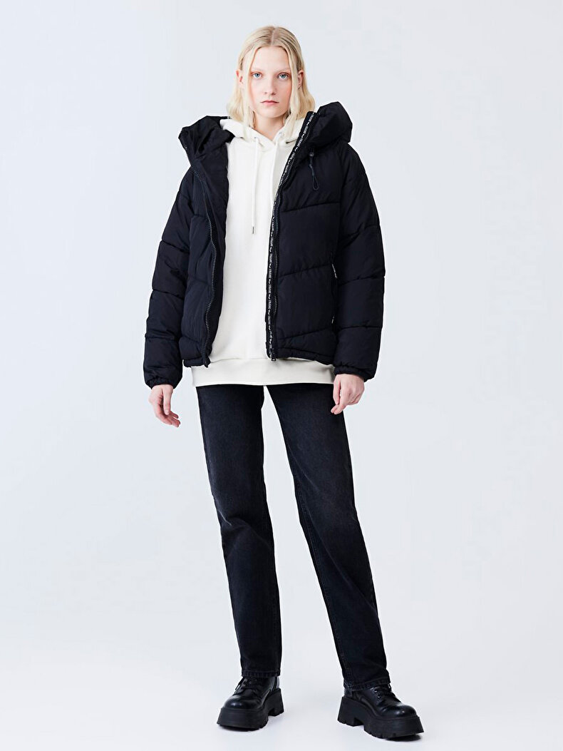 Puffer With Hood Black