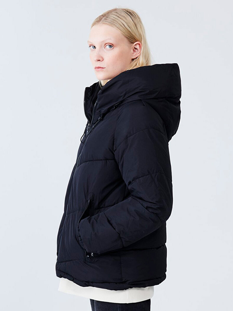 Puffer With Hood Black