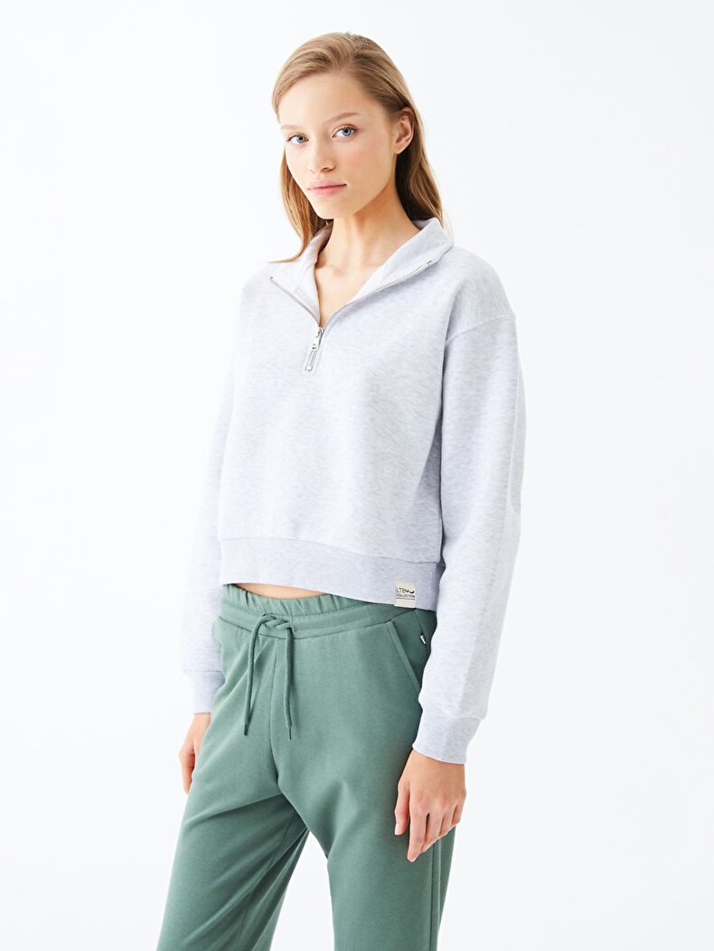 Turtle Neck Zipper Closing Short Grey Sweatshirt