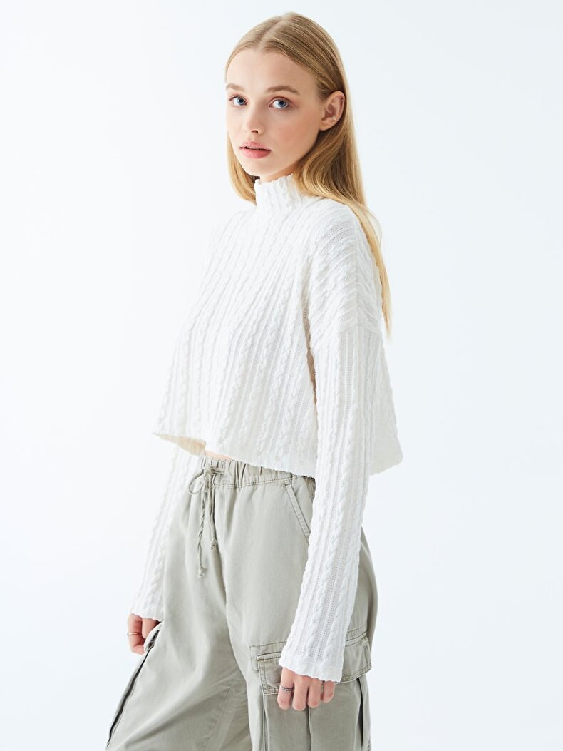 Straight Collar Hair Knitted White Sweatshirt