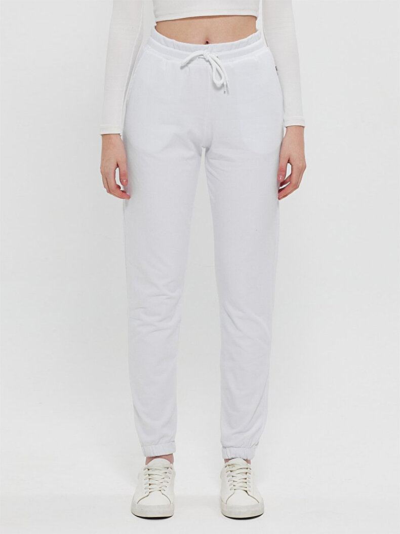 Basic Jogger Weiss Suits