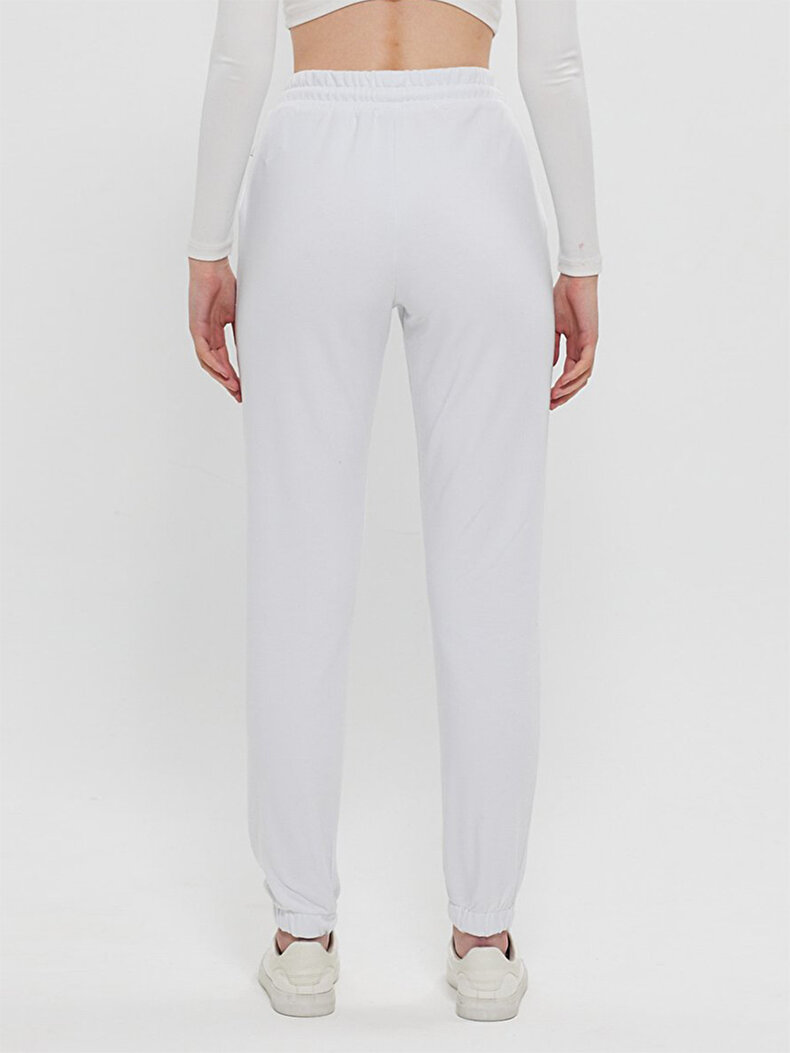 Basic Jogger Weiss Suits