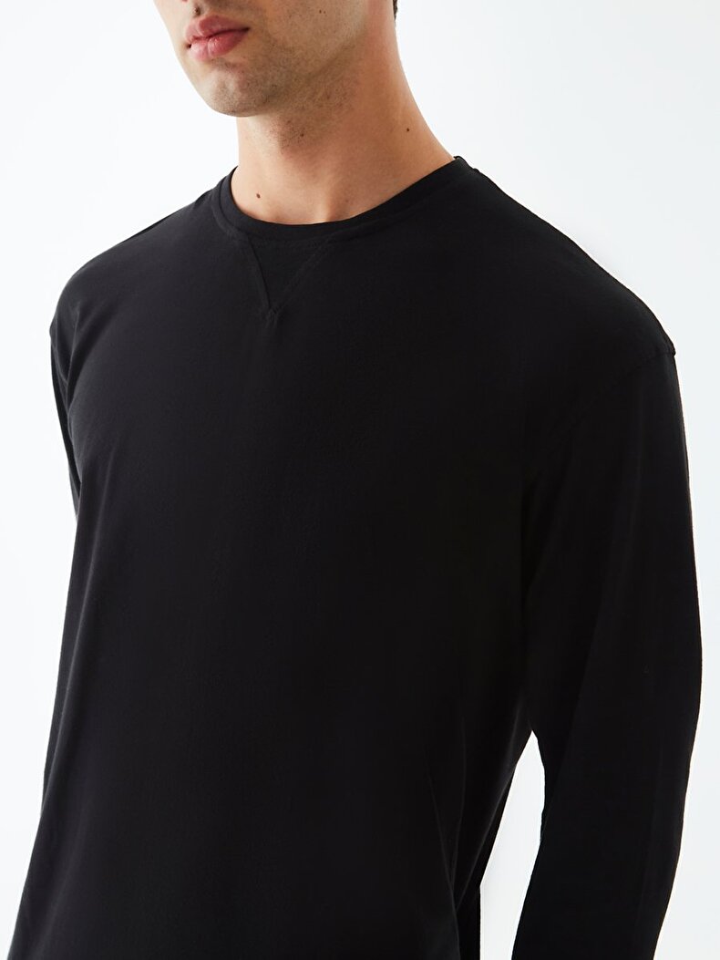 Crew Neck Basic Black Sweatshirt