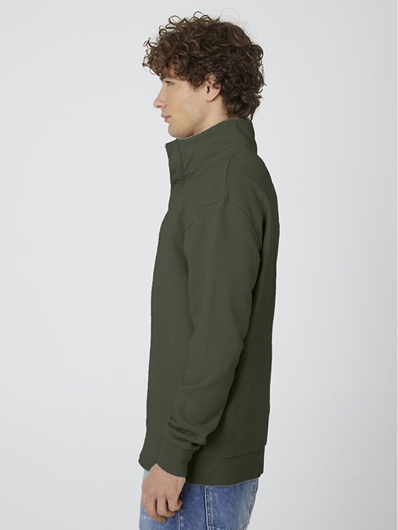 Collar Turtle Neck Buttoned Green