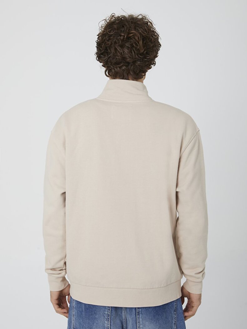 Collar Turtle Neck Buttoned Beige Sweatshirt