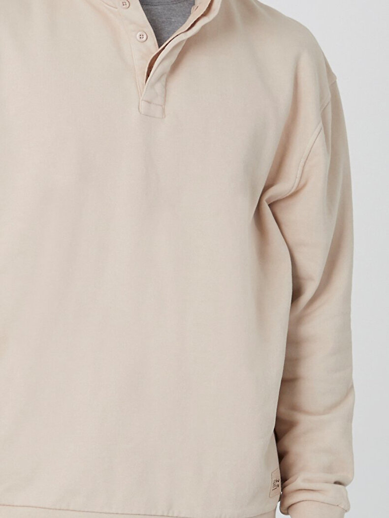 Collar Turtle Neck Buttoned Beige Sweatshirt