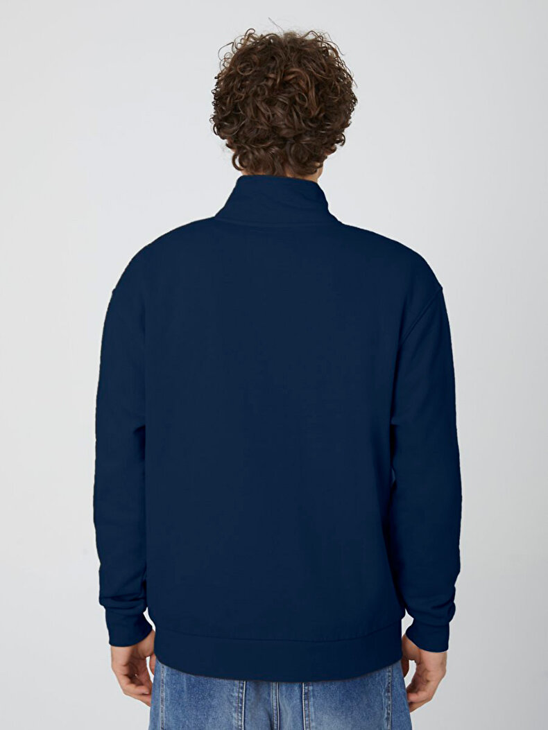 Collar Turtle Neck Buttoned Navy