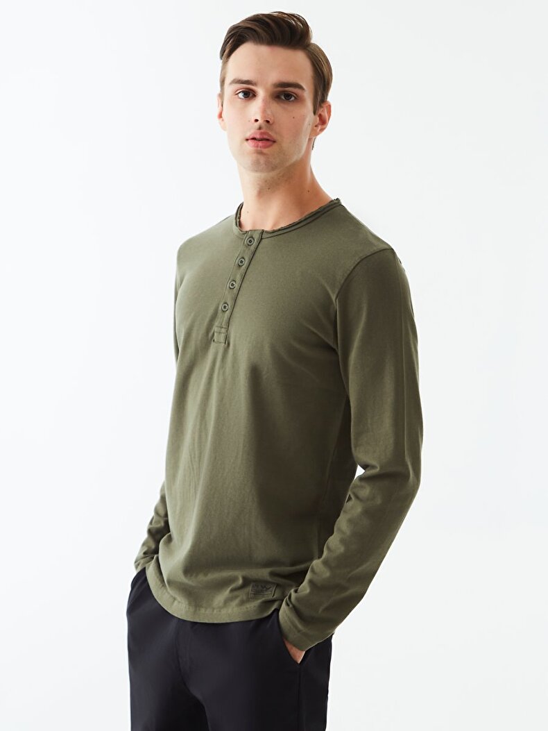 Basic Collar Turtle Neck Buttoned Green