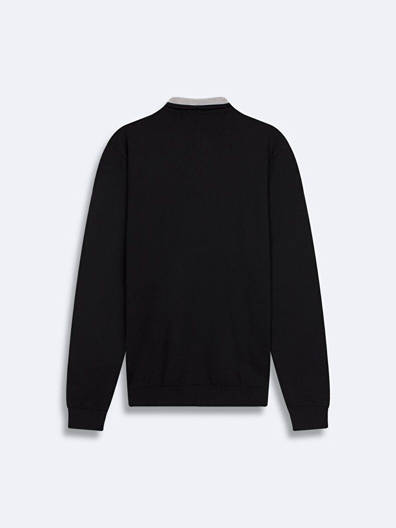 Black Pullover