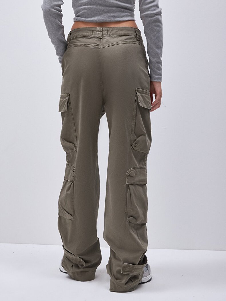 Detaylı Kargo Yeşil Pantolon