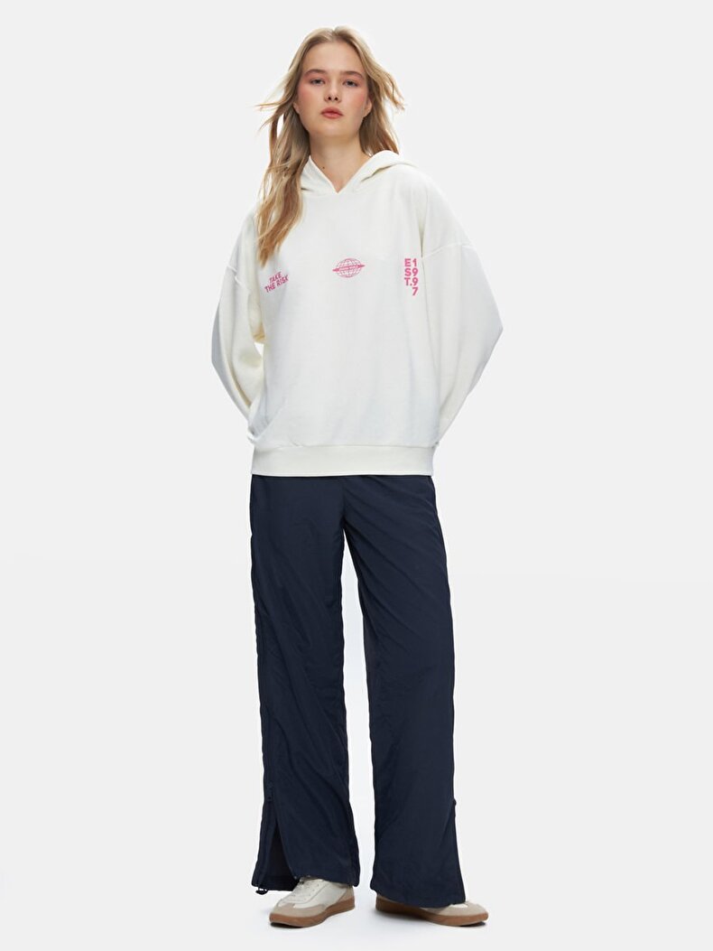 Sırtı Baskılı Kapüşonlu Fermuarsız Relaxed Fit Lila Sweatshırt