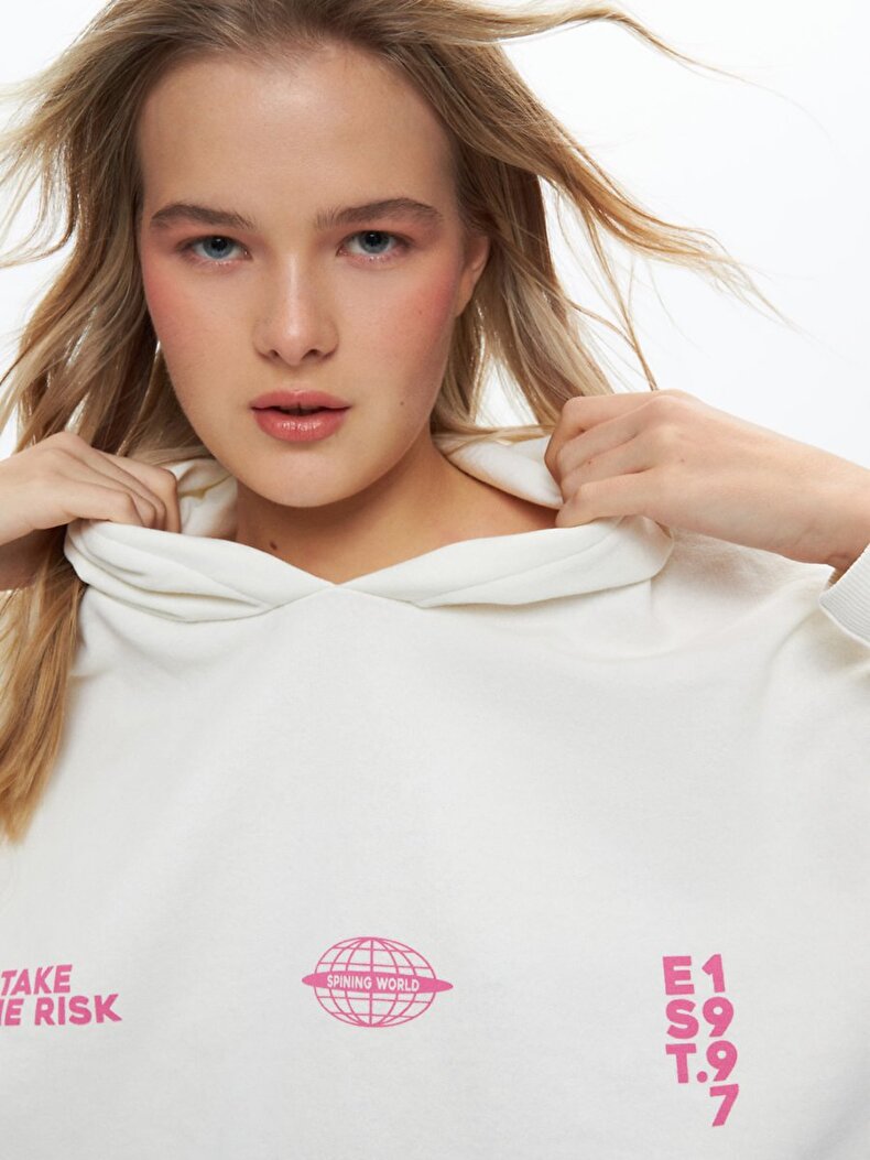 Sırtı Baskılı Kapüşonlu Fermuarsız Relaxed Fit Lila Sweatshırt