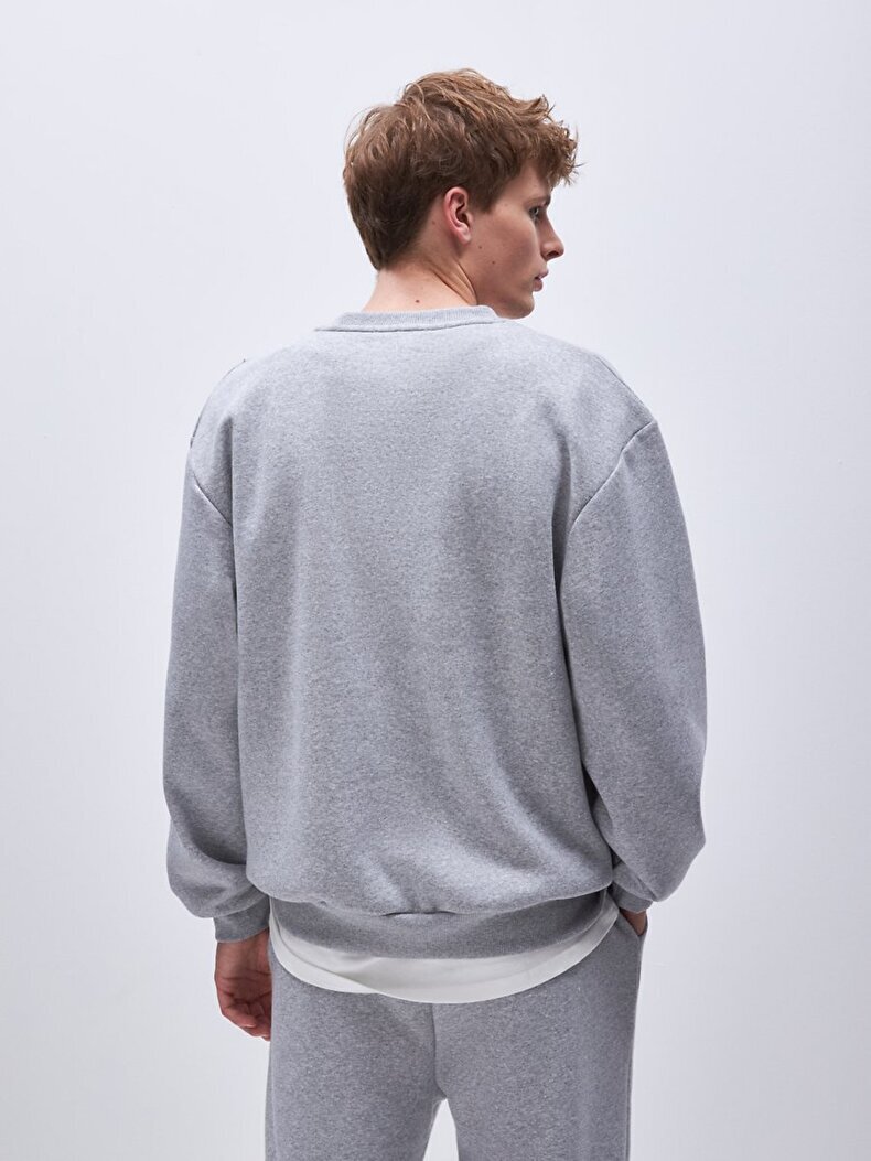 Sloganlı Sıfır Yaka Uzun Kollu Relaxed Fit Gri Sweatshırt