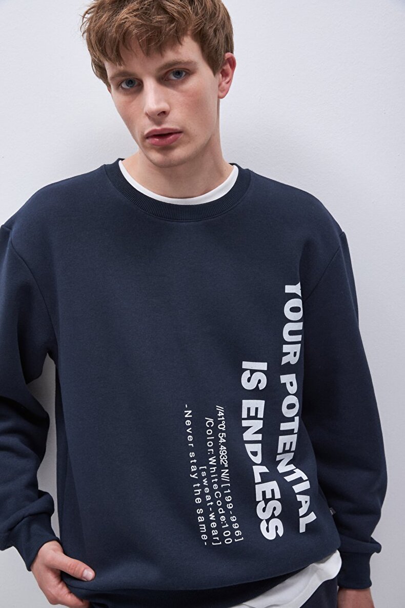 Sloganlı Sıfır Yaka Uzun Kollu Relaxed Fit Lacivert Sweatshırt