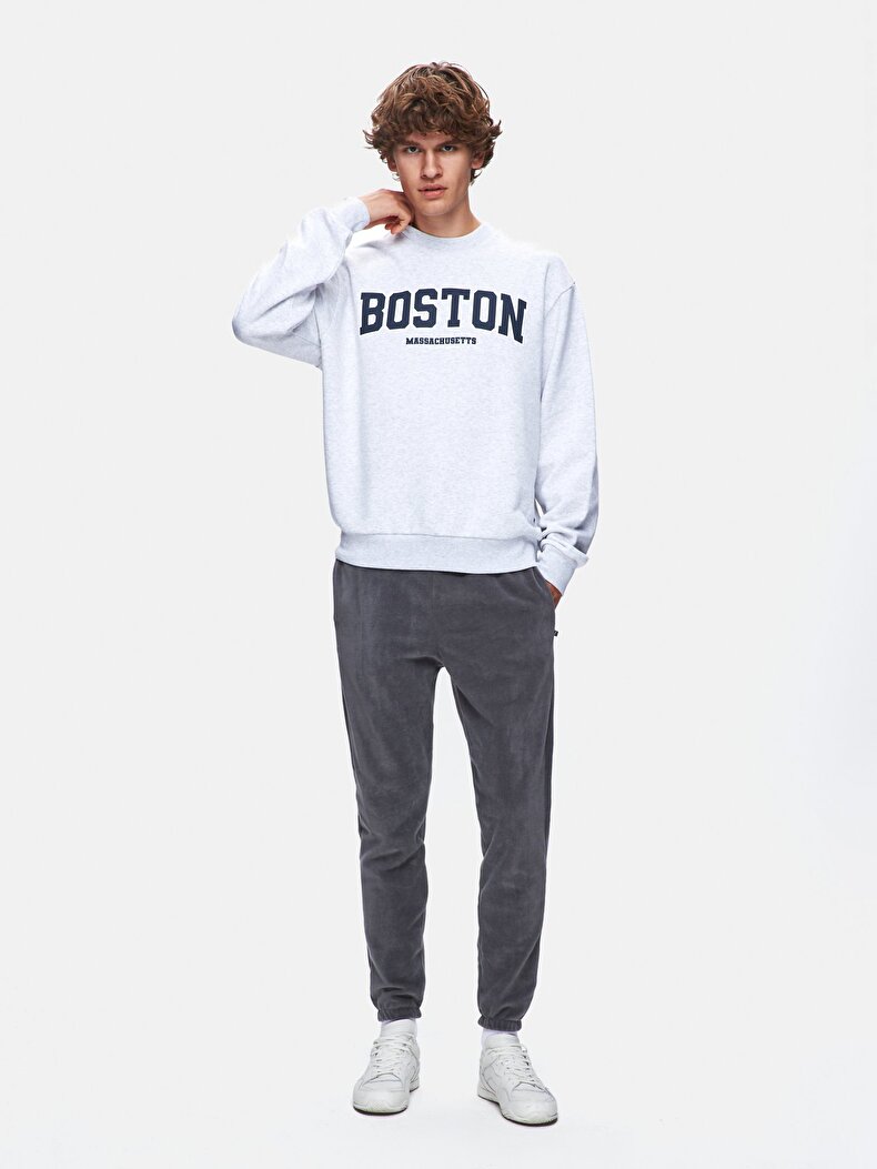 Boston Baskılı Sıfır Yaka Uzun Kollu Relaxed Fit Gri Sweatshırt