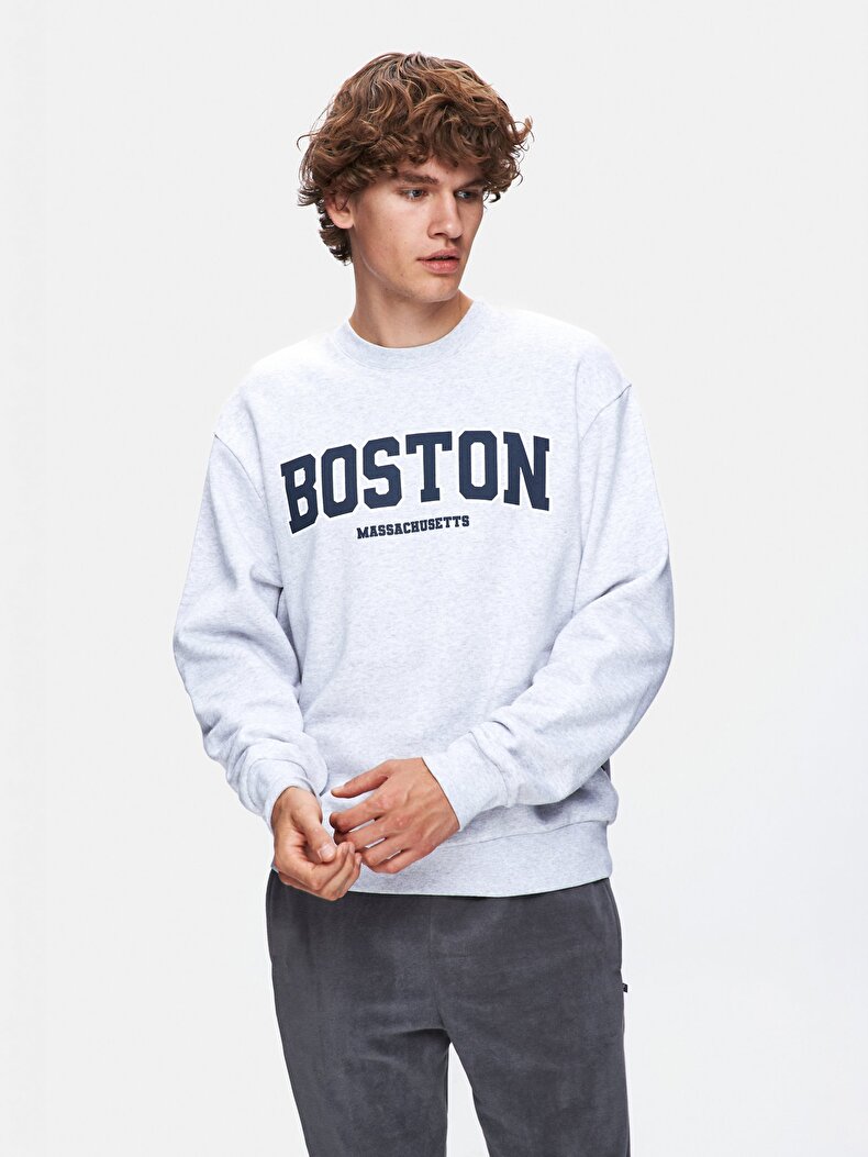 Boston Baskılı Sıfır Yaka Uzun Kollu Relaxed Fit Gri Sweatshırt