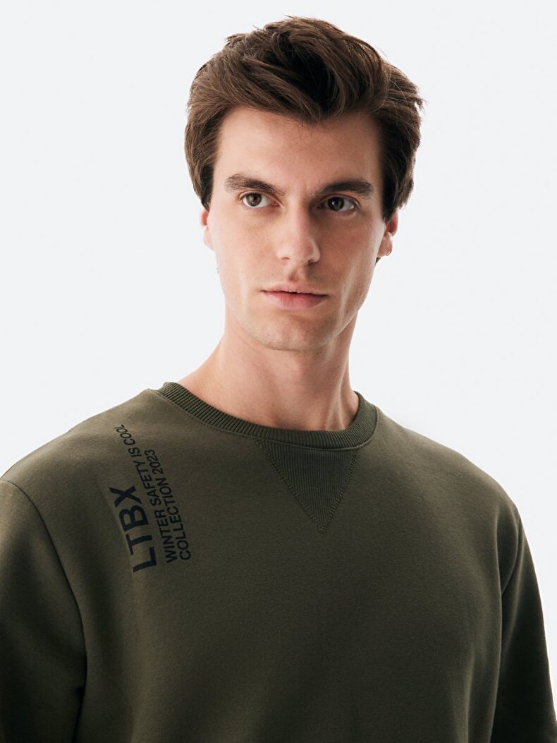 Sloganlı Sıfır Yaka Uzun Kollu Regular Fit Yeşil Sweatshırt
