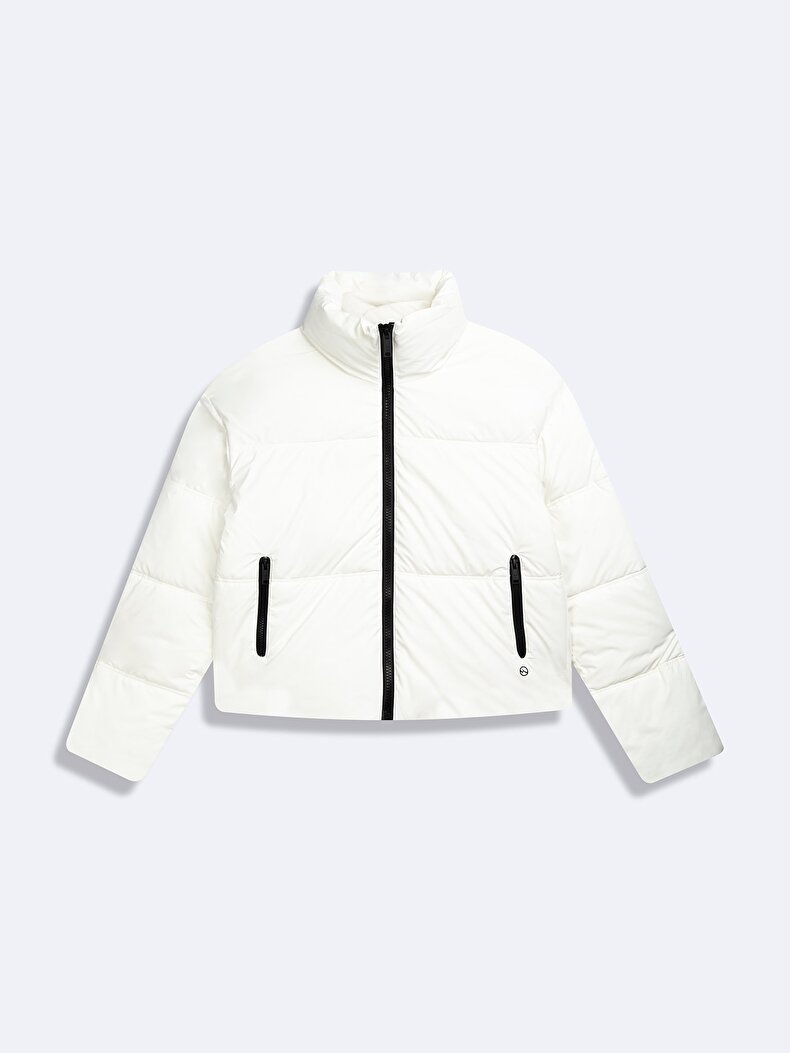 Short Puffer Front Zipper Closing White Coat