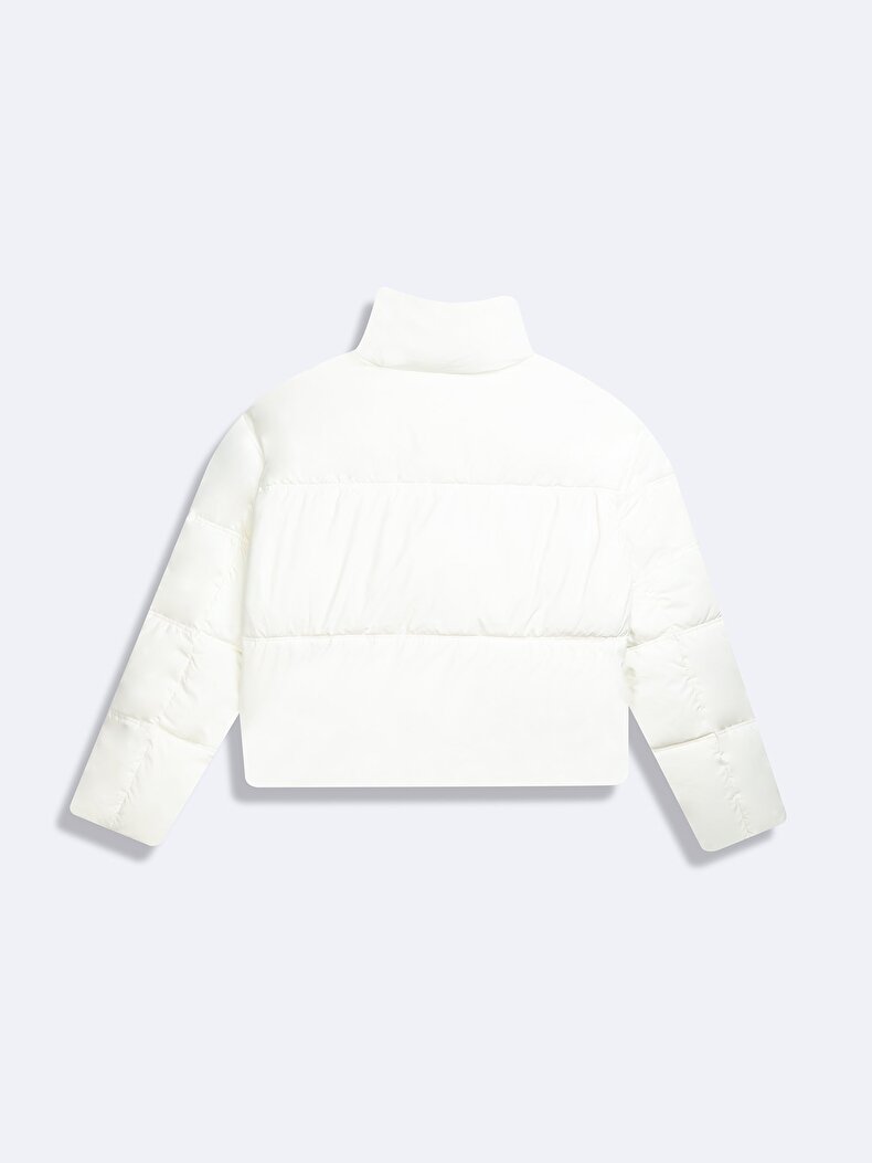 Short Puffer Front Zipper Closing White Coat