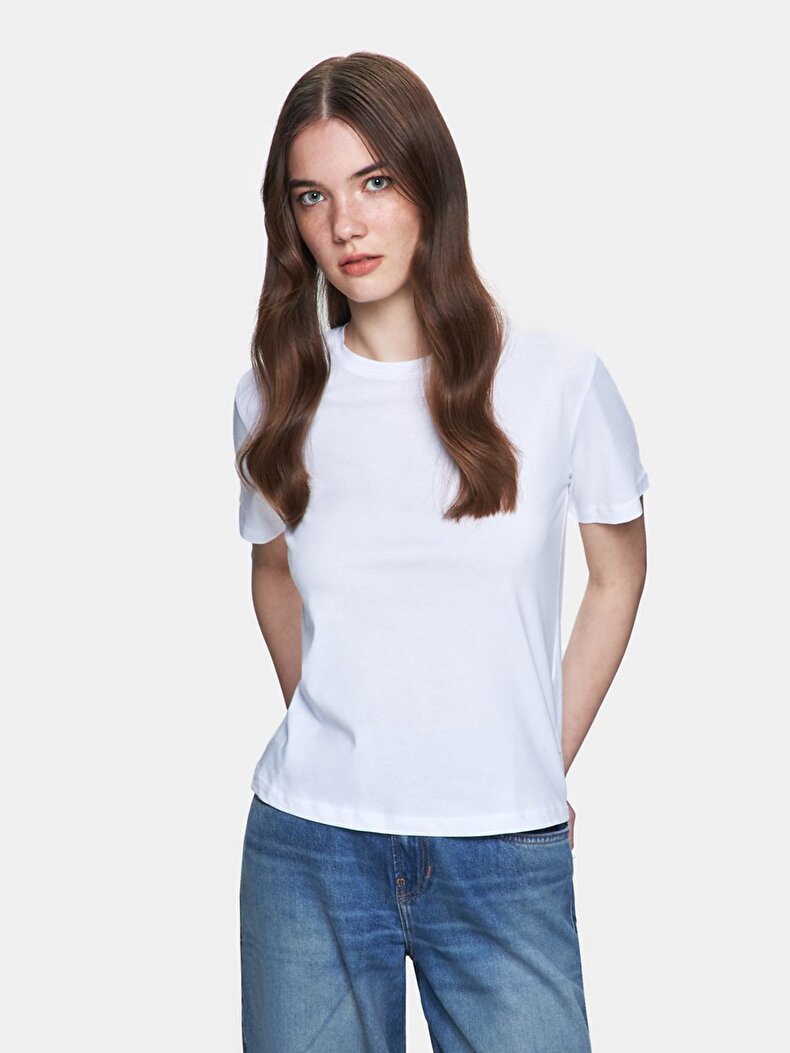 Beyaz T-shırt