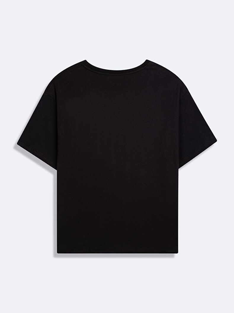 Black T-shirt