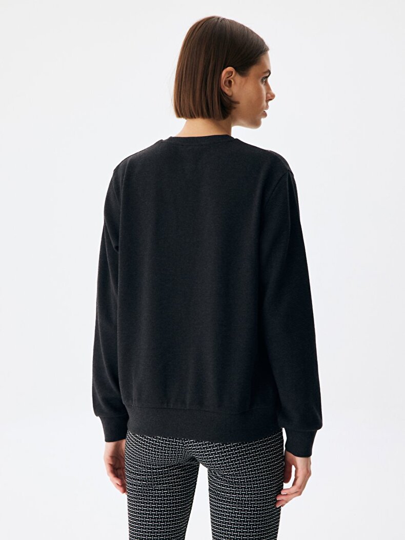 Siyah Sweatshırt