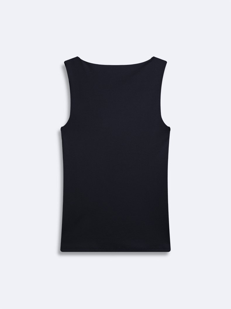 Lacivert Atlet
