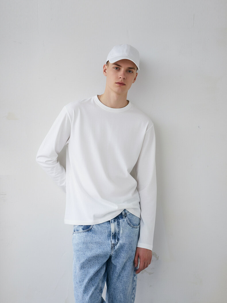 Uzun Kollu Bisiklet Yaka Basıc Beyaz Sweatshırt Uzun Kollu Bisiklet Yaka Basıc Beyaz Sweatshırt