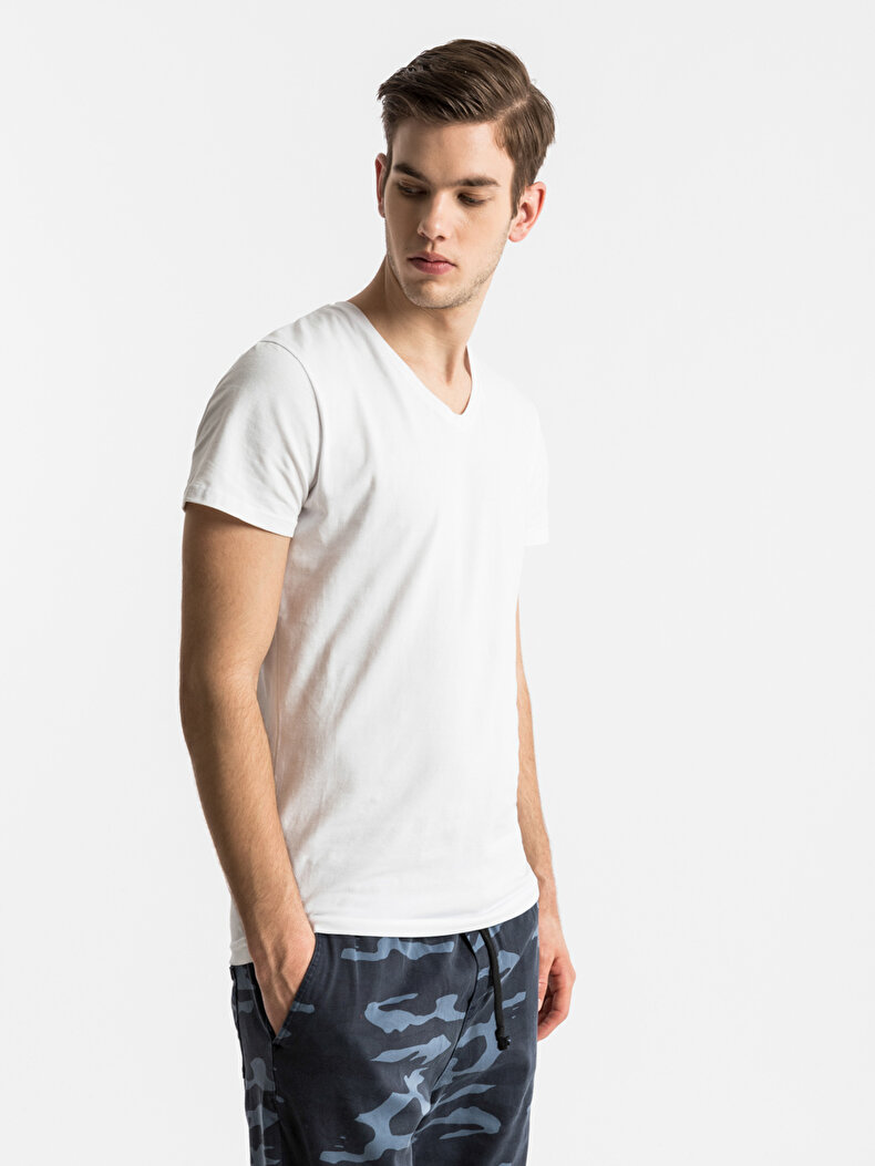 V-neck White T-shirt