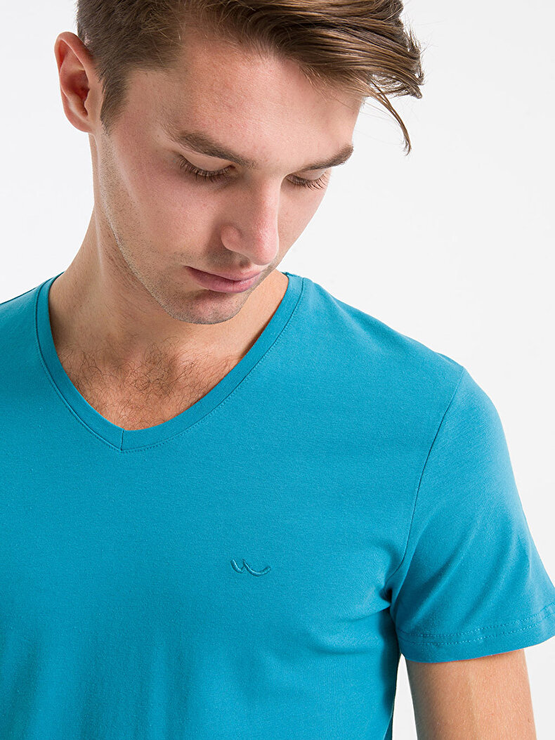 V-neck Blue T-shirt