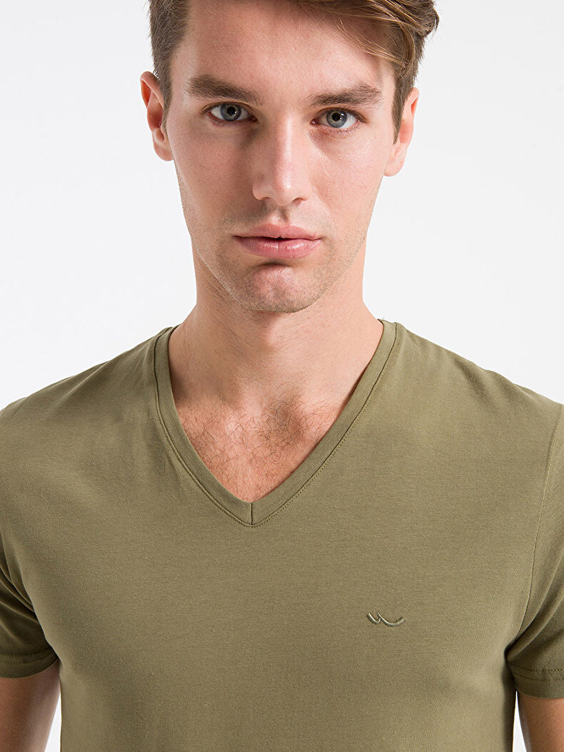 V-neck Green T-shirt